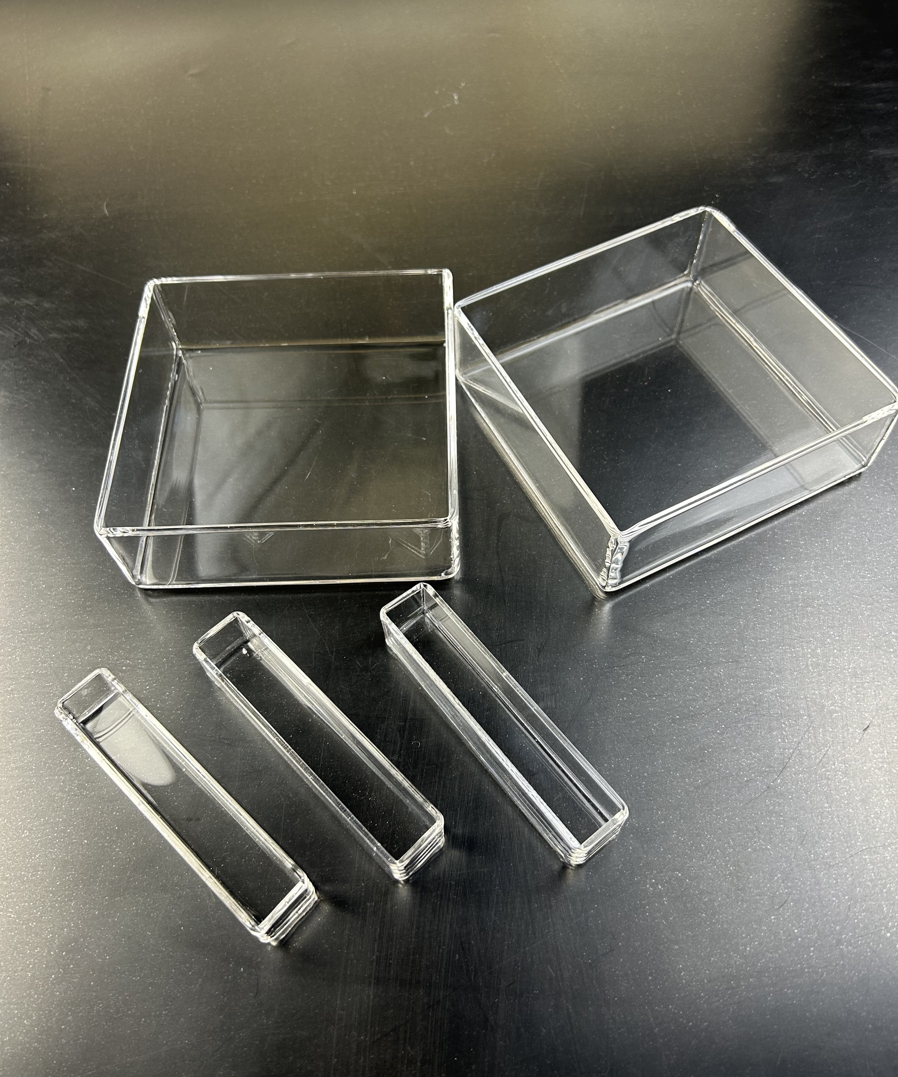 Manufacturers Customized Fused Quartz Glass High Temperature Resistant Circular Cylinder Crucible Tank Welding Cutting Custom